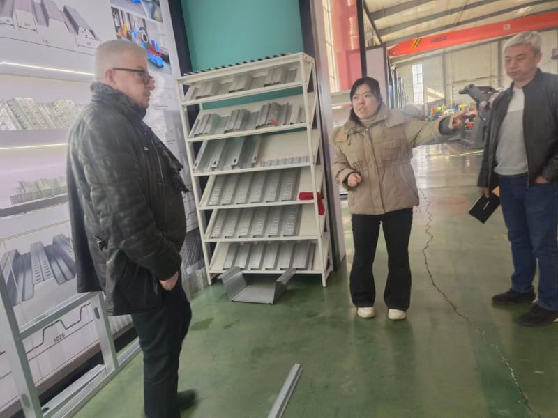 出口沙特地区的型钢机设备，天游ty8冷弯工程师展实力以专业攻克小边与腰高难题